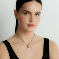 DORA 18K GOLD ALL DIAMOND SMALL HEXAGON CHARM