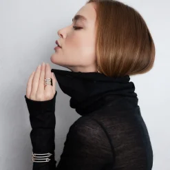 MORRELL 18K GOLD CUFF BRACELET WITH ELONGATED DIAMOND LINK