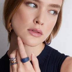 SAXON 18K GOLD AND ALL BLUE SAPPHIRE FLAT CHAIN LINK RING