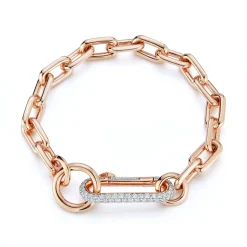 SAXON 18K GOLD CHAIN LINK BRACELET WITH ELONGATED DIAMOND LINK CLASP