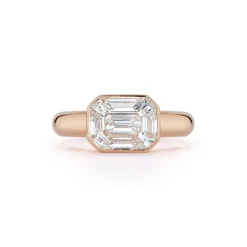 THOBY 18K GOLD ILLUSION SET DIAMOND EAST WEST EMERALD CUT RING